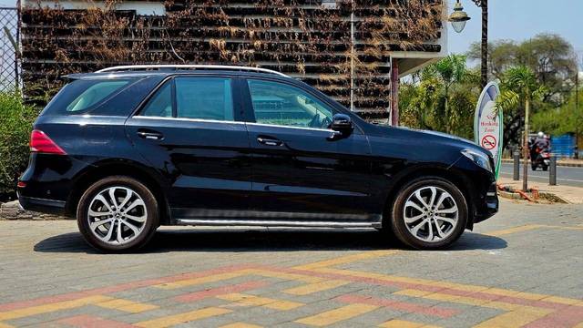 https://images10.gaadi.com/usedcar_image/4635306/original/processed_5eaebaefb8379cdf9955cebc9c5e9c96.jpg?imwidth=6401