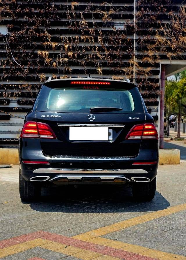 https://images10.gaadi.com/usedcar_image/4635306/original/processed_e5869cebd718539f3ac2083229697d08.jpg?imwidth=6402