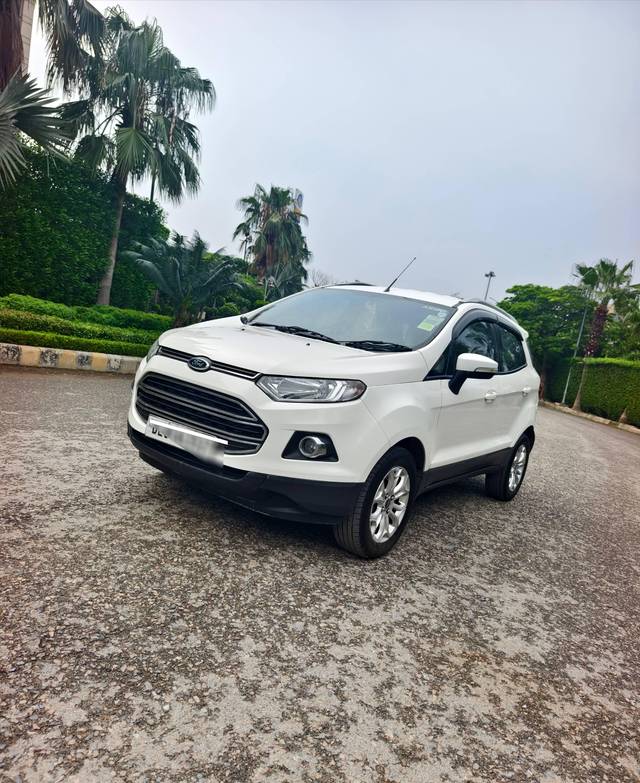 https://images10.gaadi.com/usedcar_image/4635312/original/processed_69642206a542d88bd873fc7aa6eb7c79.jpg?imwidth=6400