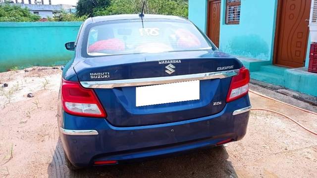 https://images10.gaadi.com/usedcar_image/4635324/original/processed_f833a820-94e0-4a9c-9f52-2299de7af490.jpeg?imwidth=6402