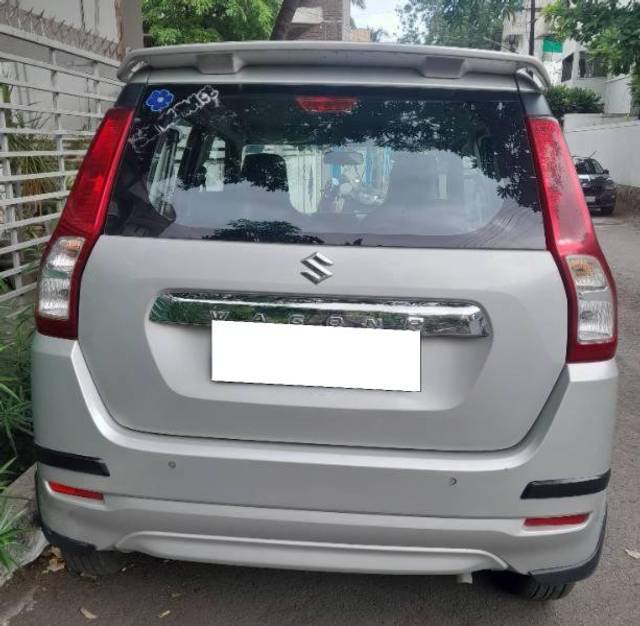https://images10.gaadi.com/usedcar_image/4635328/original/processed_ea819c25-4163-4dc5-a347-0497c8296eac.jpeg?imwidth=6402