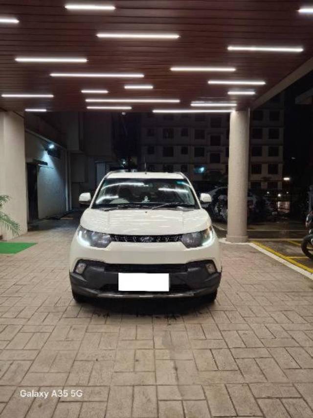 https://images10.gaadi.com/usedcar_image/4635389/original/processed_1c6436e4-541e-48b9-aef0-27e648ab8e56.jpg?imwidth=6402