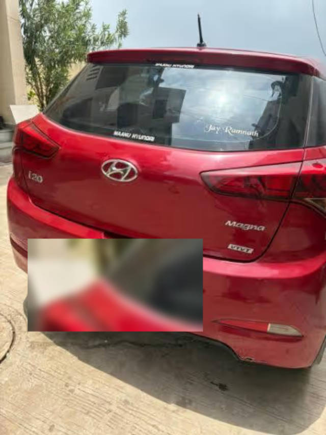 https://images10.gaadi.com/usedcar_image/4635390/original/5bae8438-60d5-4290-a816-a2fde11c57a6.png?imwidth=6401