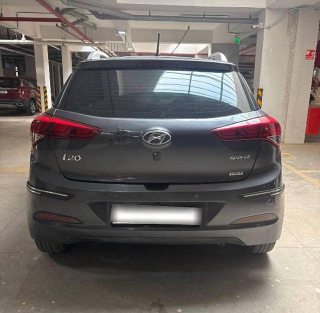 https://images10.gaadi.com/usedcar_image/4635393/original/processed_d67bb80a-c264-4412-9bd1-a7e6e7fb048e.jpeg?imwidth=6402