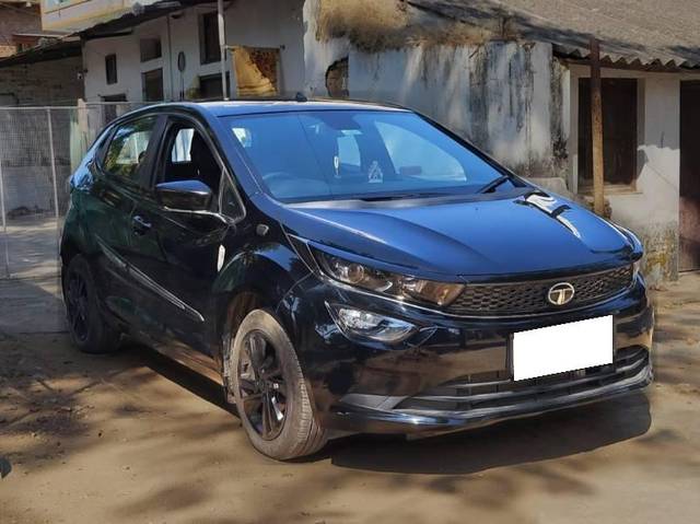 https://images10.gaadi.com/usedcar_image/4635400/original/processed_02a53ca0-e254-45d2-90c7-abf9ac026070.jpg?imwidth=6400