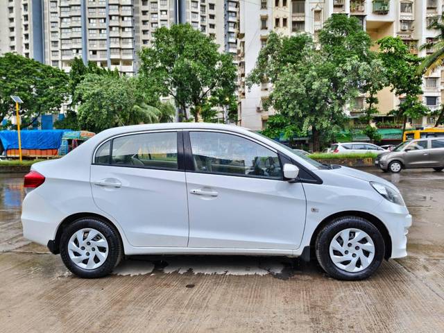 https://images10.gaadi.com/usedcar_image/4635413/original/processed_cad552062054444b203ac3cafc8297b4.jpg?imwidth=6401