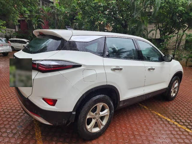 https://images10.gaadi.com/usedcar_image/4635473/original/6a4dc3ee-5d04-44ac-a716-a966f5e27241.png?imwidth=6402