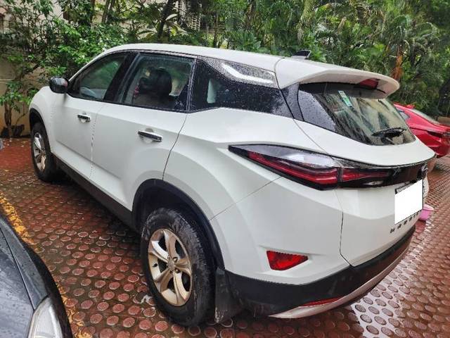 https://images10.gaadi.com/usedcar_image/4635473/original/processed_c704385d-cff4-4759-b559-b0d1696794ef.jpg?imwidth=6402