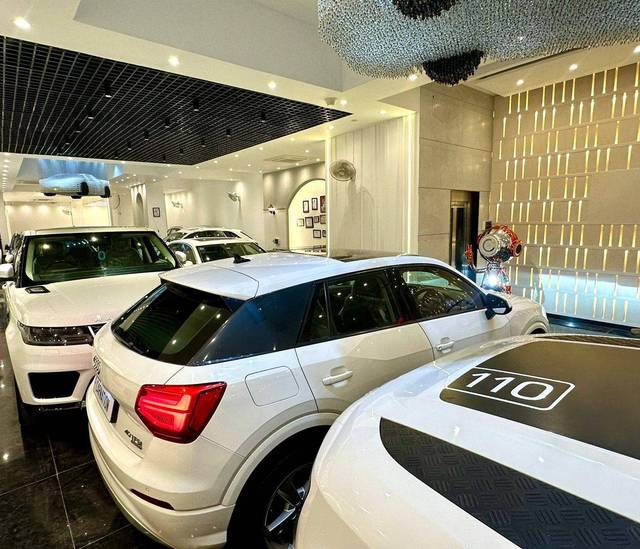 https://images10.gaadi.com/usedcar_image/4635484/original/processed_c73b219522bb0c12c9e54fc9d3cb452d.jpg?imwidth=6401