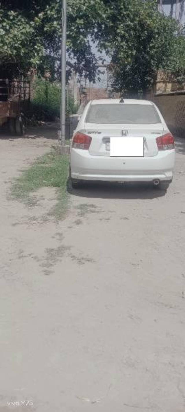 https://images10.gaadi.com/usedcar_image/4635510/original/processed_f1e2b7ab-c243-47ba-9e92-f7ba7690f369.jpg?imwidth=6400