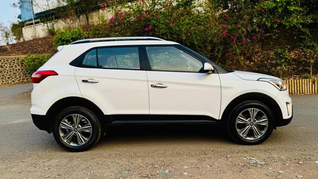 https://images10.gaadi.com/usedcar_image/4635516/original/0dbe9c9189ea4af04af7d8b1951e059f.jpg?imwidth=6401
