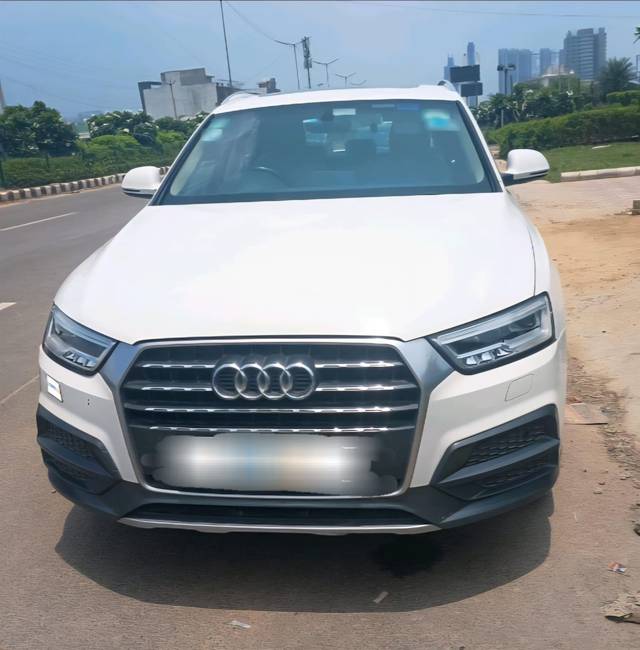 https://images10.gaadi.com/usedcar_image/4635527/original/9dc84601-56f7-4a82-98de-7fa2309cf3e4.jpg?imwidth=6402