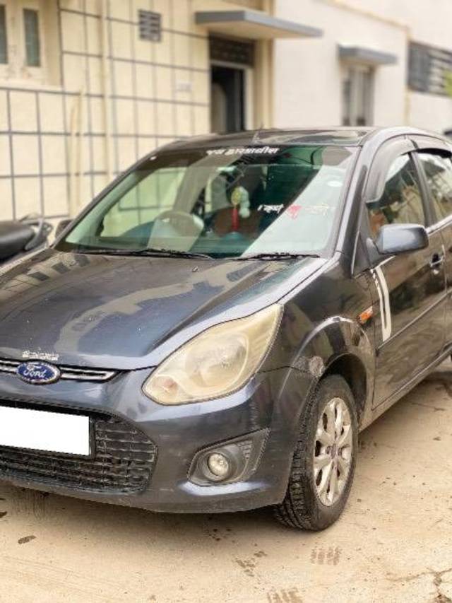 https://images10.gaadi.com/usedcar_image/4635532/original/processed_46ceb3e2-f2a7-4032-a5d4-a7c473045a48.jpeg?imwidth=6402