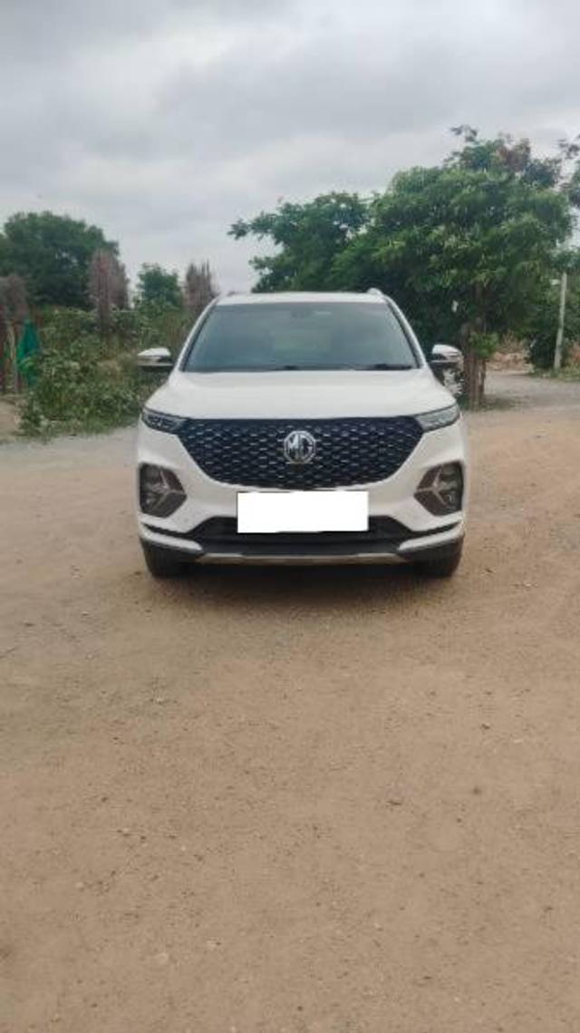 https://images10.gaadi.com/usedcar_image/4635540/original/processed_e8e15c00-c9fe-4a00-8c90-11e6d801a617.jpg?imwidth=6400