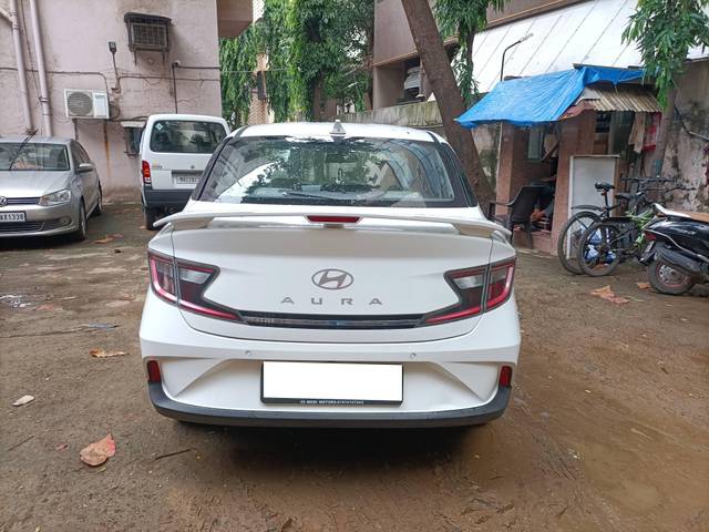 https://images10.gaadi.com/usedcar_image/4635543/original/processed_b8a9e5c32edf08e448b1fdce0f59ce8c.jpg?imwidth=6401