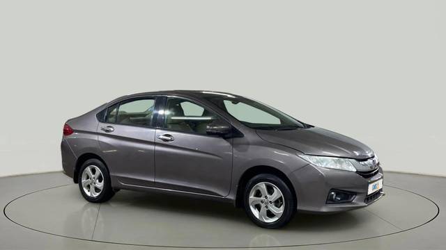 https://images10.gaadi.com/usedcar_image/4635602/original/08918dd3f6bb02da6c0aae05739d65c1.jpg?imwidth=6400