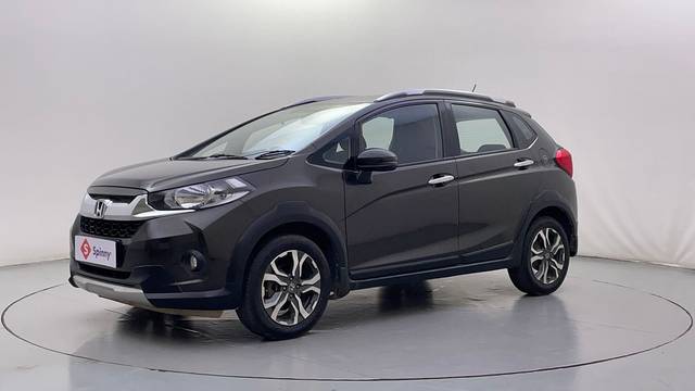 https://images10.gaadi.com/usedcar_image/4635613/original/41572ee185f3af1f5b8bd8cde542ed35.JPG?imwidth=6400
