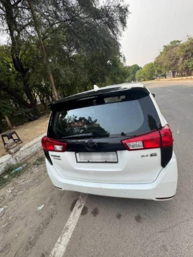 https://images10.gaadi.com/usedcar_image/4635644/original/processed_d06d9ef2-b2e4-4def-aa6c-cf3bfa553ebd.jpg?imwidth=6402