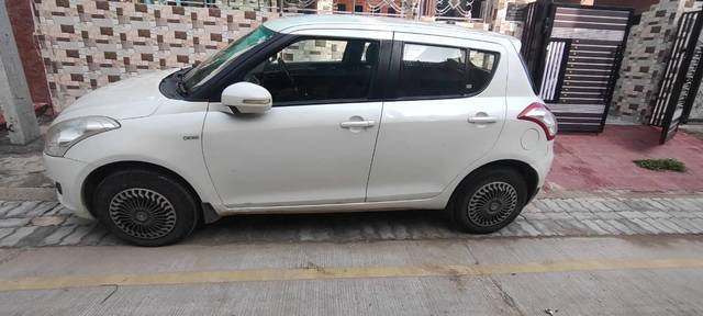 https://images10.gaadi.com/usedcar_image/4635651/original/processed_adf1a486-f77b-4974-b7e3-dd476bcbaaff.jpg?imwidth=6401