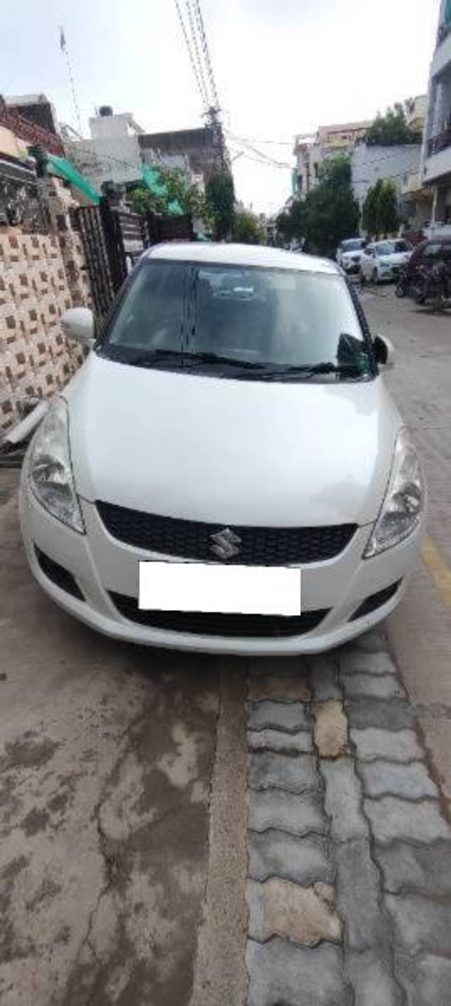 https://images10.gaadi.com/usedcar_image/4635651/original/processed_cdd05b9a-27a3-49bc-bee4-ffb5a7bf37a4.jpg?imwidth=6402