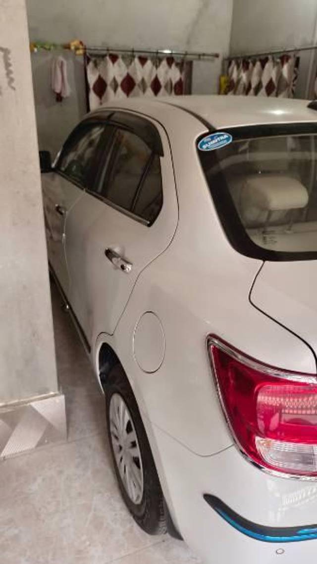 https://images10.gaadi.com/usedcar_image/4635656/original/processed_31a9feb5-9a21-4fca-8fe5-73baa0743f4c.jpg?imwidth=6402