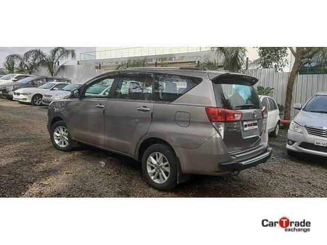 https://images10.gaadi.com/usedcar_image/4635708/original/processed_7675ea6f-6f88-4053-b2b1-e15f7dd70e4e.jpeg?imwidth=6402