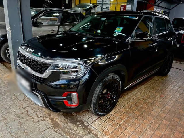 https://images10.gaadi.com/usedcar_image/4635710/original/4451f1d3-5094-451b-ab82-6ab728739255.png?imwidth=6402