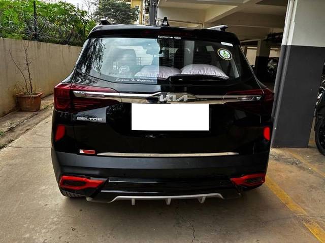 https://images10.gaadi.com/usedcar_image/4635710/original/processed_e45745b2-e271-4d53-bed2-8dd4af24bd64.jpeg?imwidth=6400