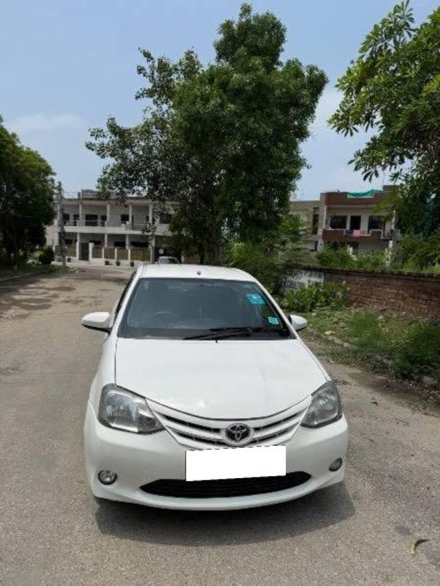https://images10.gaadi.com/usedcar_image/4635734/original/processed_e1388ba8-72bd-4548-a781-848898afa5c6.jpeg?imwidth=6401