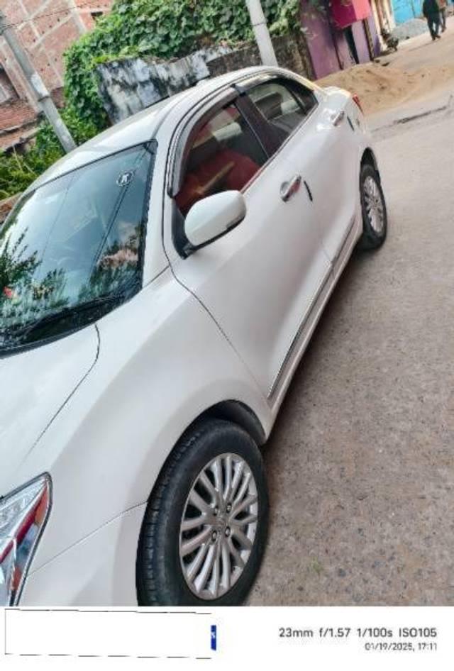 https://images10.gaadi.com/usedcar_image/4635738/original/processed_f5f19329-0684-47b8-8c9f-916d48f304c2.jpg?imwidth=6401
