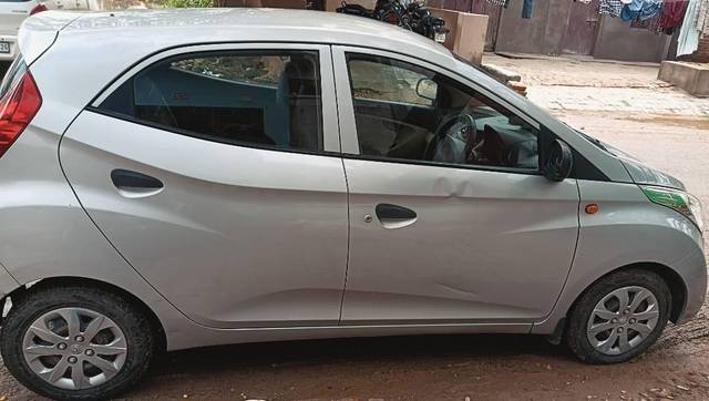 https://images10.gaadi.com/usedcar_image/4635770/original/processed_ff09b313-3126-4efd-80af-6b5474661e88.jpg?imwidth=6401
