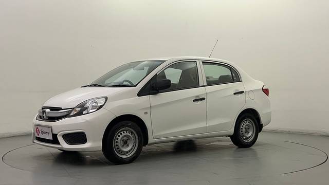 https://images10.gaadi.com/usedcar_image/4635774/original/9509e1e8dcf7fb187e5587b00a84cf86.JPG?imwidth=6400