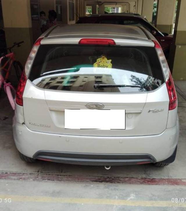 https://images10.gaadi.com/usedcar_image/4635790/original/processed_e2163a7e-f3f5-41ed-bbe3-5ee7b5a44668.JPG?imwidth=6401