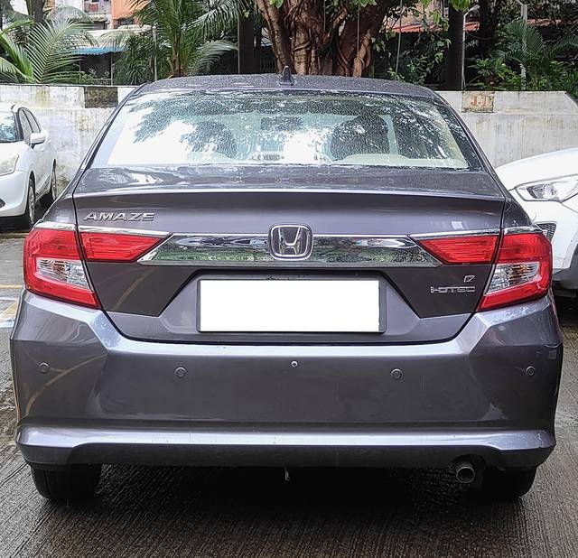 https://images10.gaadi.com/usedcar_image/4635818/original/processed_caf217b1ab21196542c90bda74714c9a.jpeg?imwidth=6401