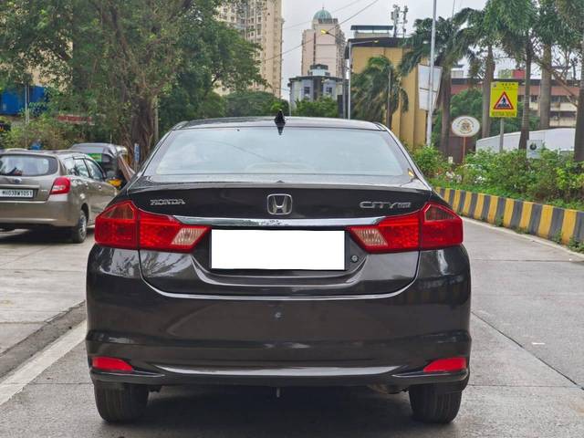 https://images10.gaadi.com/usedcar_image/4635856/original/processed_d3685b071d1f3f49de1efb2182c310a1.jpg?imwidth=6402