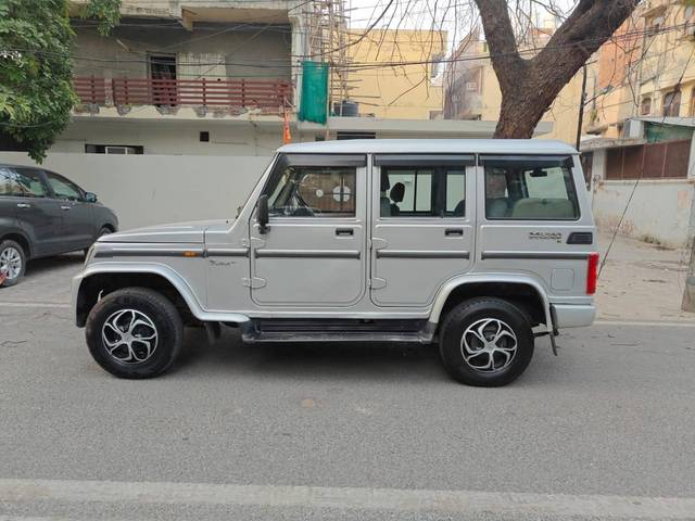 https://images10.gaadi.com/usedcar_image/4635873/original/processed_963804fa2e70f8bbfaef8cc1a74b011f.jpg?imwidth=6402