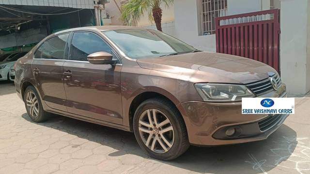 https://images10.gaadi.com/usedcar_image/4635877/original/processed_8c03e8b7396835b328cae2fbb63adfa8.jpeg?imwidth=6400