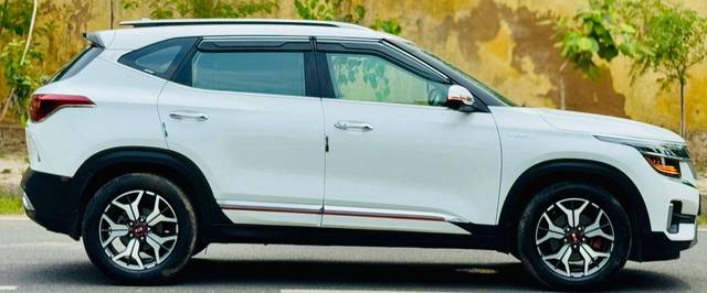 https://images10.gaadi.com/usedcar_image/4635898/original/processed_69e869fb9f94c81b289d0eee4aad5708.jpg?imwidth=6401