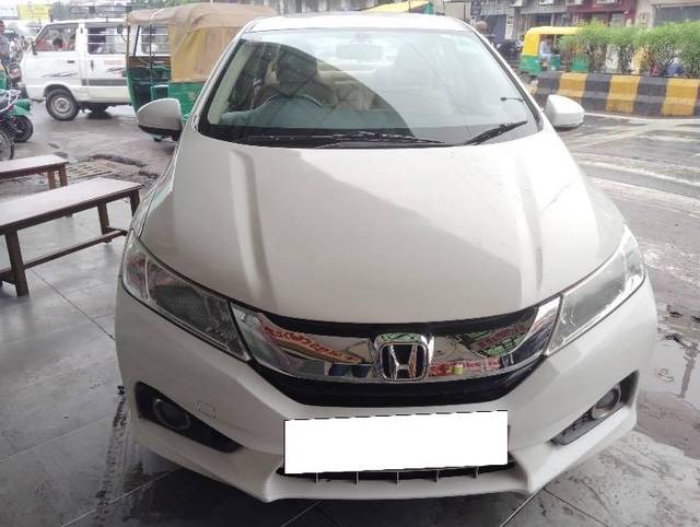 https://images10.gaadi.com/usedcar_image/4635905/original/processed_2731c77d-6d07-4eee-aa0a-7572b0eec7a3.jpeg?imwidth=6400