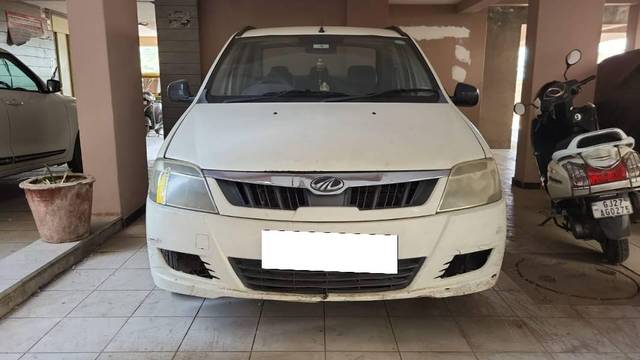 https://images10.gaadi.com/usedcar_image/4635911/original/processed_6af1b61c-8fef-450a-8ff7-351a706e36a9.jpg?imwidth=6402