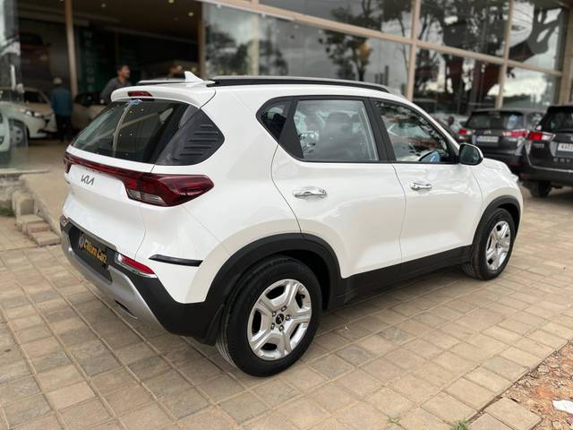 https://images10.gaadi.com/usedcar_image/4635924/original/processed_ed0dcb584552925f7484307460439bb8.jpg?imwidth=6401