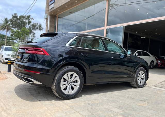 https://images10.gaadi.com/usedcar_image/4635935/original/processed_6a11e44c3236f3bea8448872e62bb630.jpg?imwidth=6401