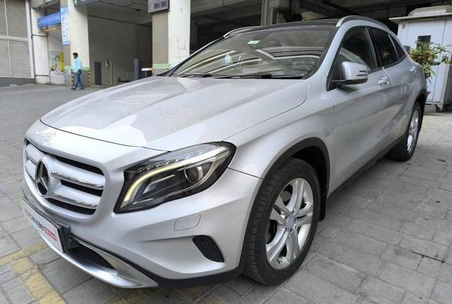 https://images10.gaadi.com/usedcar_image/4635942/original/processed_b3203b975e117e650aec00e1454dc052.jpg?imwidth=6402