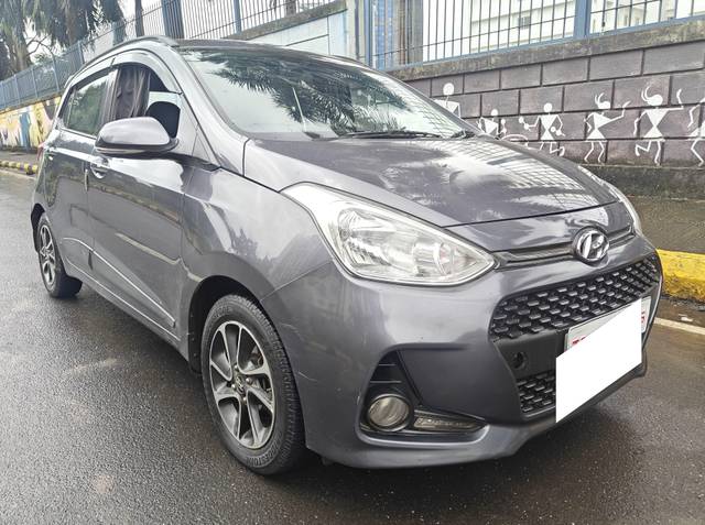 https://images10.gaadi.com/usedcar_image/4635969/original/processed_228a7440-95cd-41bf-8af0-42b9e4562a93.jpg?imwidth=6400