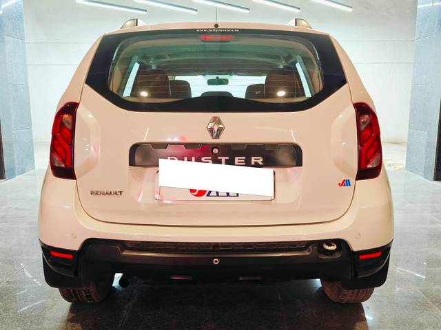 https://images10.gaadi.com/usedcar_image/4635970/original/processed_ef43b80ddf691d04023d70edd3a27354.jpg?imwidth=6402