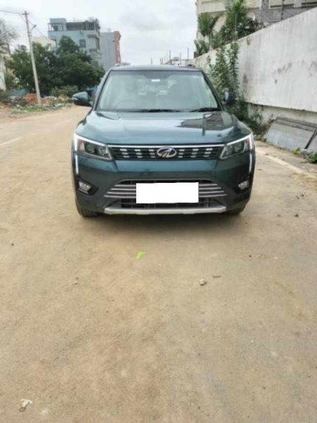 https://images10.gaadi.com/usedcar_image/4635997/original/processed_f1da842d-f01a-4042-b25a-f1c63e0d211e.jpg?imwidth=6402