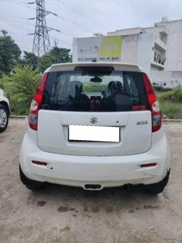 https://images10.gaadi.com/usedcar_image/4636015/original/processed_d253f2de-a1fe-4d82-88fe-2662f321c149.jpg?imwidth=6402