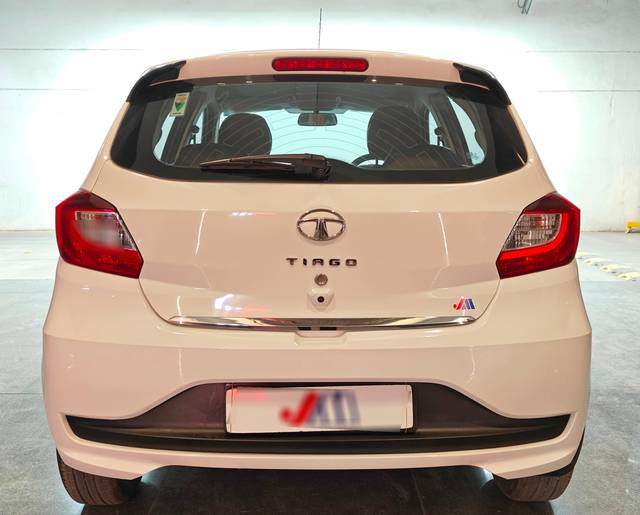 https://images10.gaadi.com/usedcar_image/4636016/original/processed_69d3a5efad4df5d7ddb2f18fe71c6686.jpg?imwidth=6402