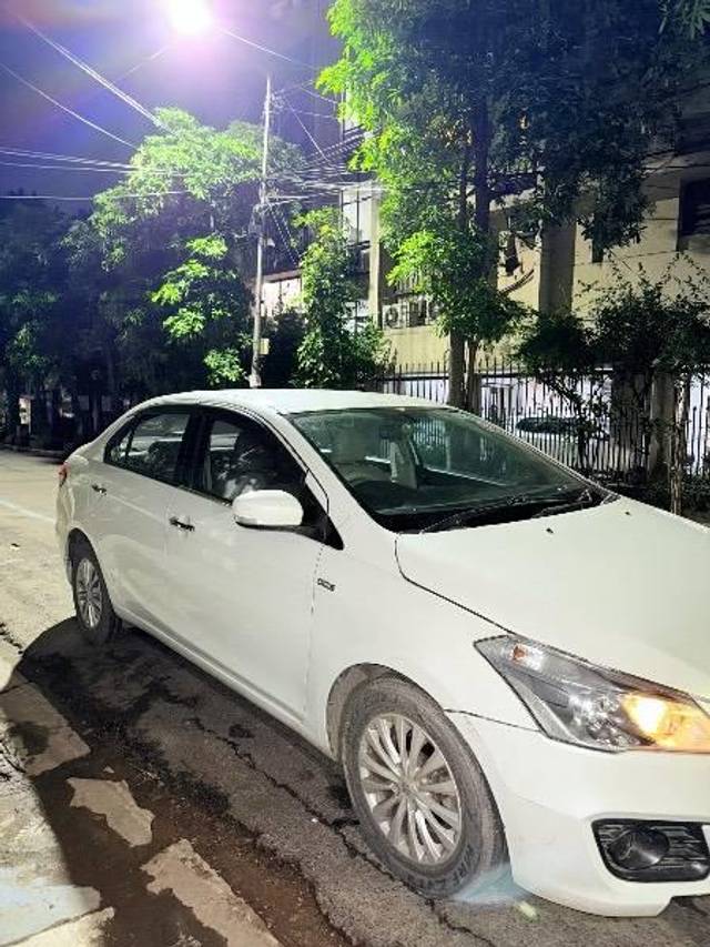 https://images10.gaadi.com/usedcar_image/4636025/original/processed_71865867-65de-4b63-8f1c-85f26f064f17.jpeg?imwidth=6400