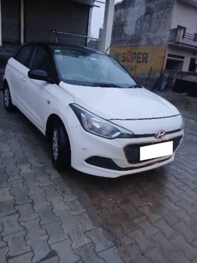 https://images10.gaadi.com/usedcar_image/4636029/original/processed_eef2901b-573c-46a1-b424-a8bd944b7f55.jpg?imwidth=6400
